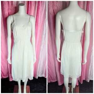 Carol Brent Vintage White Lined Lace Trim Slip Dress Size 36 Average